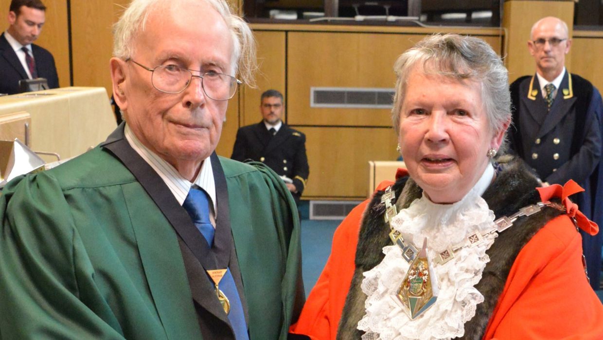 Harold Hilder appointed as an Honorary Alderman in 2019 with then Mayor Cllr Jenny Webb tile